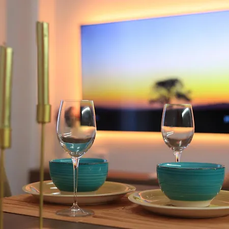 Matisse No7 - One Bedroom With Balcony *