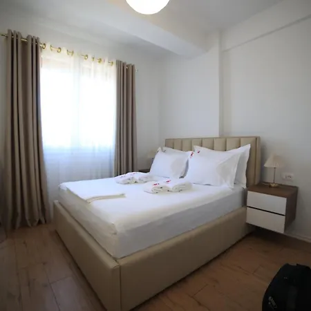 Daire Matisse No7 - One Bedroom With Balcony Tiran