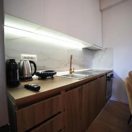 Daire Matisse No7 - One Bedroom With Balcony