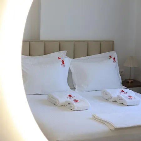 Matisse No7 - One Bedroom With Balcony *