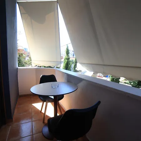 Matisse No7 - One Bedroom With Balcony Апартаменты