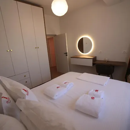 Matisse No7 - One Bedroom With Balcony *