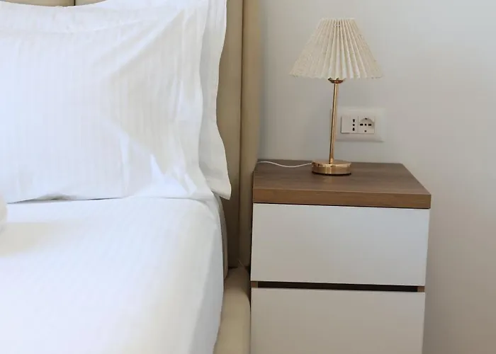 Matisse No7 - One Bedroom With Balcony * 地拉那
